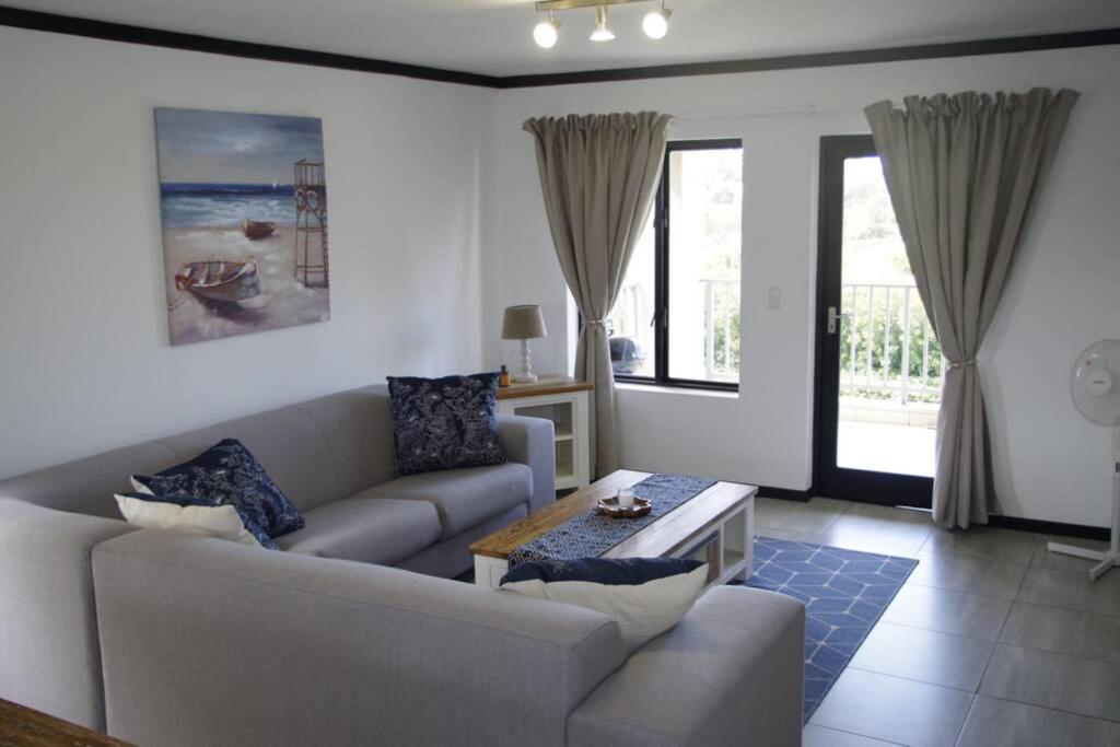Appartement Plett Sunrise:) à Plettenberg Bay Extérieur photo
